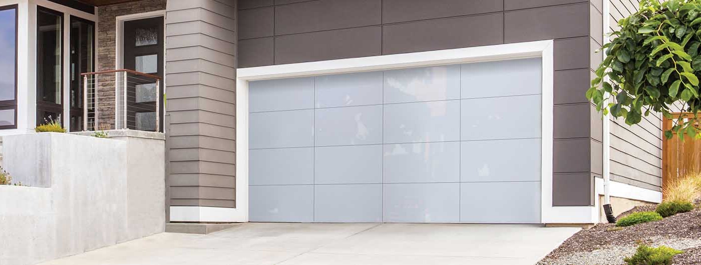 Example of frameless aluminum and glass door - opaque